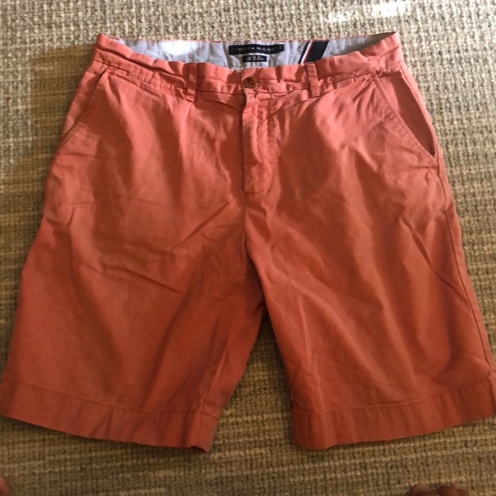 Tommy Hilfiger salmon shorts size 33